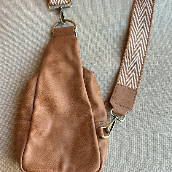 Anthropologie Brown Leather Crossbody Bag with Chevron Strap - Picture 3 of 6